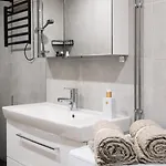 Modern Near Tripla Mall With Gym Access Helsinki