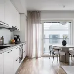 Lejlighed Modern Near Tripla Mall With Gym Access *
