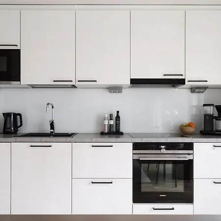 Modern Near Tripla Mall With Gym Access הלסינקי