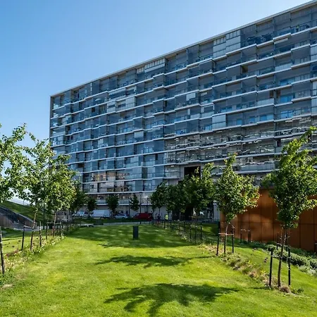 Modern Near Tripla Mall With Gym Access