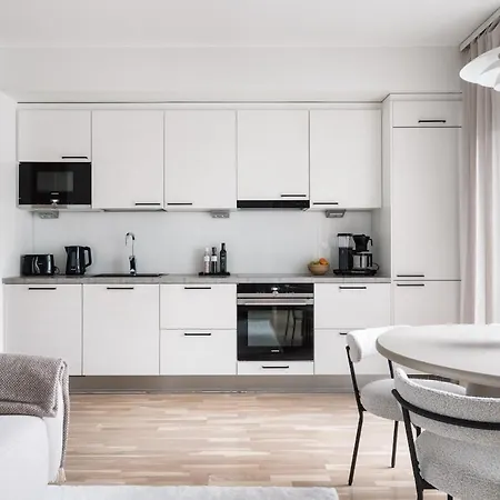 Modern Near Tripla Mall With Gym Access * הלסינקי