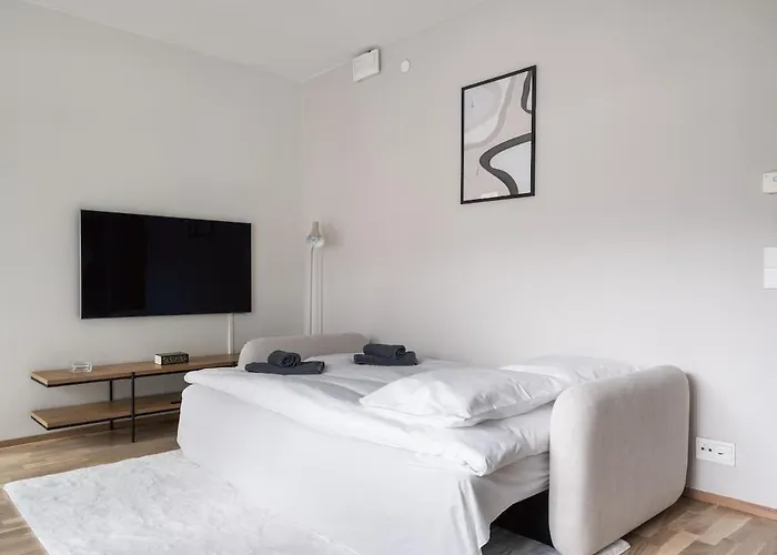 Modern Near Tripla Mall With Gym Access